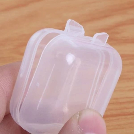 Organizer 3.5x3.5x1.8cm, zamykany pojemniczek OR208