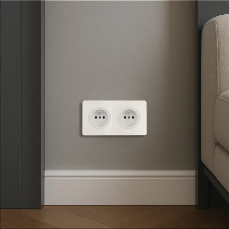 Gniazdo elektryczne z uziemieniem, montaż podtynkowy, kolor biały OVAL Electromalt OVA1011W