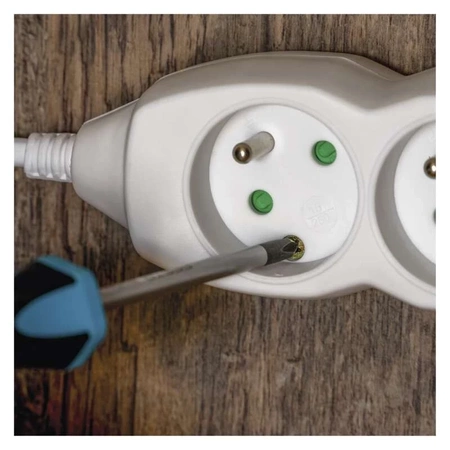 Przedłużacz sieciowy 2m, 6 gniazd z uziemieniem, 10A, biały, 1mm2, 2300W, EMOS P0612