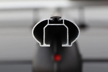 Poprzeczki dachowe na relingi 1350mm CRR-02