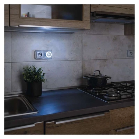 Lampka nocna LED do gniazdka, EMOS P3306