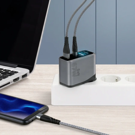 Ładowarka sieciowa GaN LCD 67W 2x USB-C PD + USB-A - everActive SC-670Q PRO
