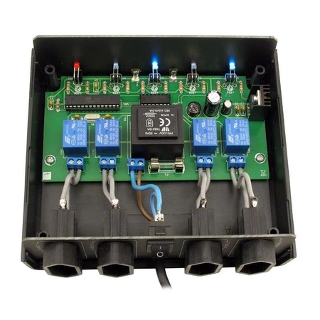 Zdalnie sterowany włącznik 4-kanałowy - zlutowany KIT AVT 5599