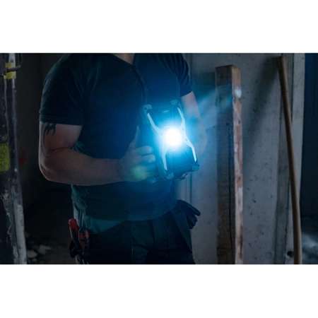 Mobilny akumulatorowy reflektor LED RUFUS 1500 MA, 1500lm, IP65