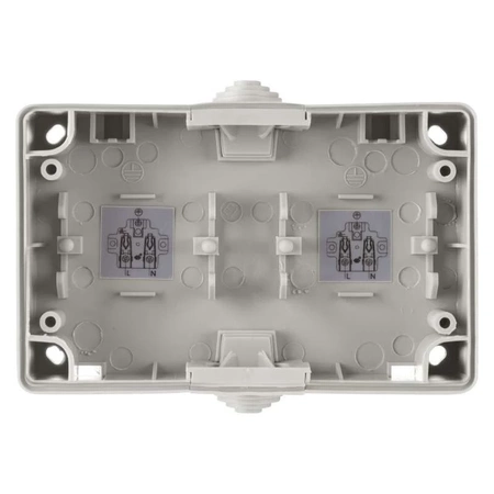 Gniazdo elektryczne podwójne bryzgoszczelne IP54 z klapką, montaż natynkowy, EMOS A1397.1