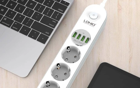Listwa zasilająca 4 gniazda + 4× USB, przewód 2 m, 10 A, z włącznikiem, biała, LDNIO