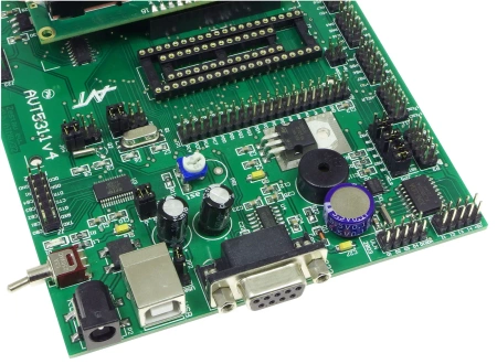 ZEAVR płytka ewaluacyjna dla ATmega8 i ATmega32 - KIT AVT 5311