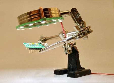 Oświetlacz pierścieniowy LED - KIT AVT 1918