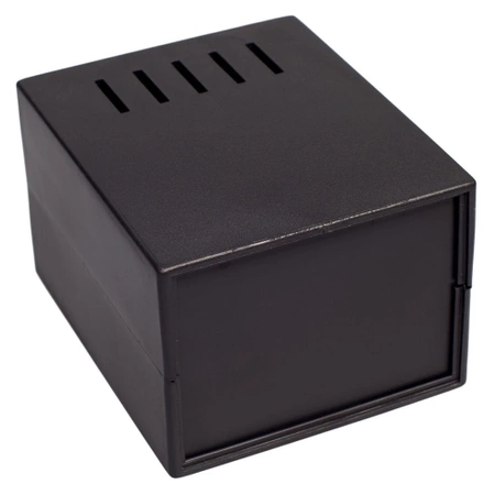 Obudowa uniwersalna wentylowana z panelami bocznymi 90,0 mm × 110,0 mm × 68,0 mm z PS, kolor czarny Z3AW KRADEX