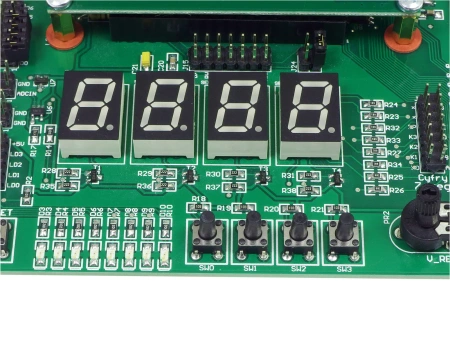 ZEAVR płytka ewaluacyjna dla ATmega8 i ATmega32 - zlutowany KIT AVT 5311