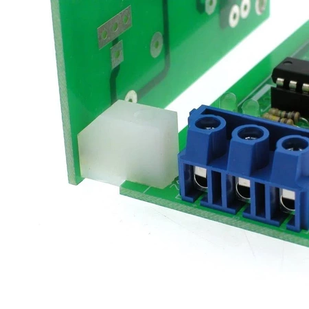 Łącznik montażowy do płytek PCB, kąt prosty, otwory 2,6 mm, poliamid PA66, naturalny, UL94V-2, PMB-1