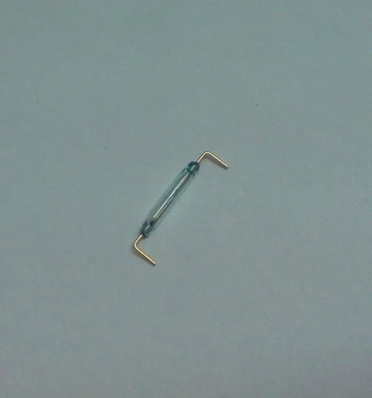 Kontaktron zwierny (NO) mały kątowy 20mm