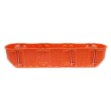 Puszka podtynkowa 60mm, głębokość 60mm, poczwórna