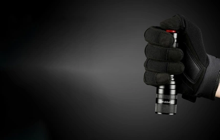 Latarka ręczna SuperFire F5, 1100lm, 300m