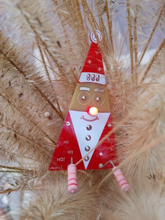 Ozdoby świąteczne do zlutowania: Mikołaj, Bałwanek, Elf, Choinka LED RGB. Zestaw DIY AVT XMASBOX3