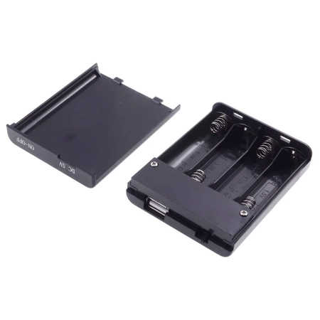Koszyk baterii AA x4 z gniazdem USB