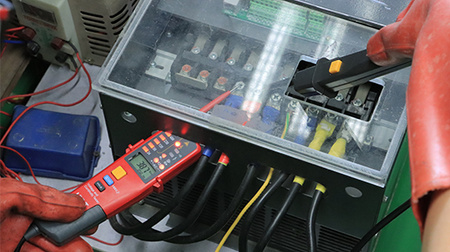 Tester napięcia Uni-T UT-18E, do 1000 V AC/DC, wyświetlacz LCD, test RCD, IP65