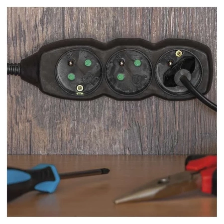 Przedłużacz sieciowy 5m, 4 gniazda z uziemieniem, 10A, czarny, 1mm2, 2300W, EMOS PC0415