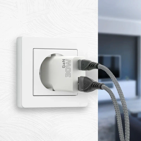 Ładowarka sieciowa everActive GaN USB szybkie ładowanie QC3.0 + USB-C PD 30W SUPER SLIM SC-380Q