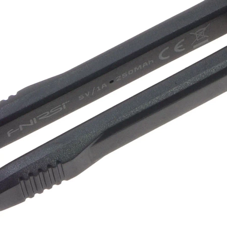 Miernik pęsetowy, Tester elementów FNIRSI LCR-ST1