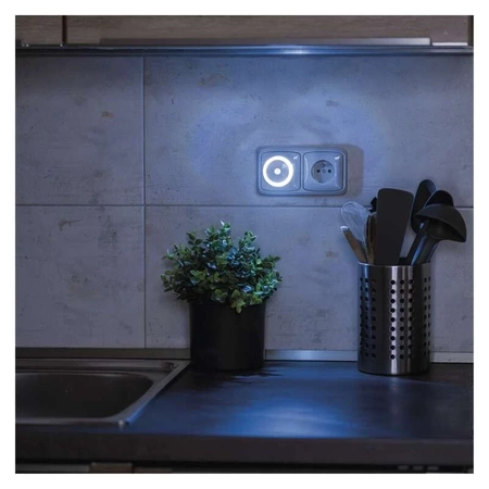 Lampka nocna LED do gniazdka, EMOS P3306