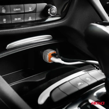 Ładowarka samochodowa USB-A i USB-C 38W AMIO-03883