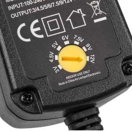 Zasilacz stabilizowany uniwersalny 600mA, regulacja napięcia: 3 / 4.5 / 6 / 7.5 / 9 / 12V