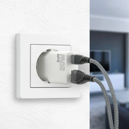 Ładowarka sieciowa everActive GaN USB QC3.0 + USB-C PD 20W SUPER SLIM SC-340Q