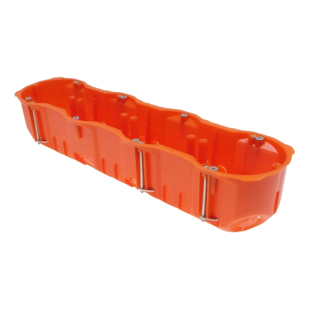 Puszka podtynkowa 60mm, głębokość 60mm, poczwórna