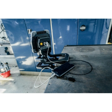 Mobilny reflektor bateryjny LED CL 1050 MA, 950lm, IP65