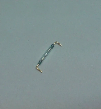 Kontaktron zwierny (NO) mały kątowy 13mm