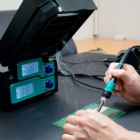 Stacja lutownicza z odsysaczem i dodatkową lutownicą Proskit SS-988B