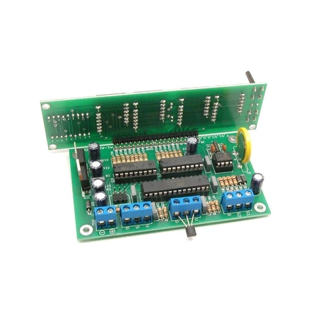 Zegar z czerwonym wyświetlaczem 20mm ustawiany za pomocą GPS - zlutowany KIT AVT 5522/1