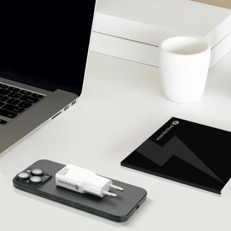 Ładowarka sieciowa everActive SC-385Q 2xUSB-C 30W BIAŁA
