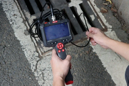 Ręczny endoskop przemysłowy z kamerą, ekranem 4.3″ i sondą IP67, Kamera inspekcyjna Uni-T UT665P