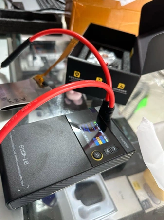 Zgrzewarka do ogniw - spawarka punktowa FNIRSI SWM10 z kolorowym wyświetlaczem i funkcją powerbank