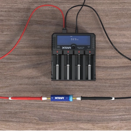 Ładowarka do akumulatorów cylindrycznych li-ion 18650 Xtar VP4L+ Dragon