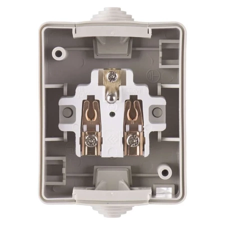 Gniazdo elektryczne bryzgoszczelne IP54 z klapką, montaż natynkowy EMOS A1397